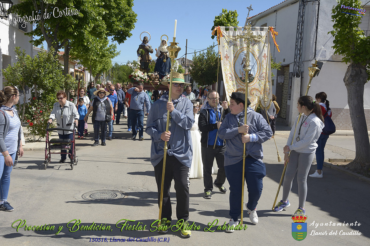 Procesión y bendición de San Isidro en Llanos del Caudillo 
